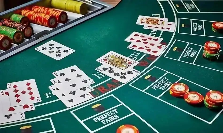Tampilan permainan tembak ikan online populer dengan grafik tajam